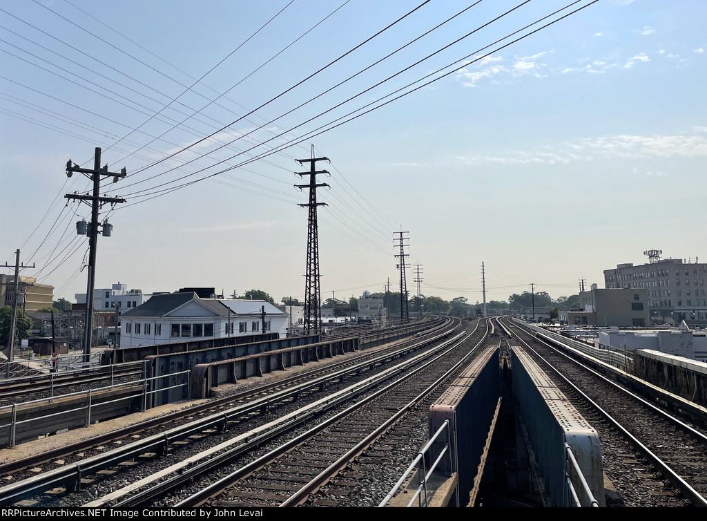 Looking east-the two tracks that I am standing between on the platform are for the Long Beach Branch while the other two tracks to the left of the Long Beach Branch belong to the Babylon Oine, also used by select Montauk Line trains